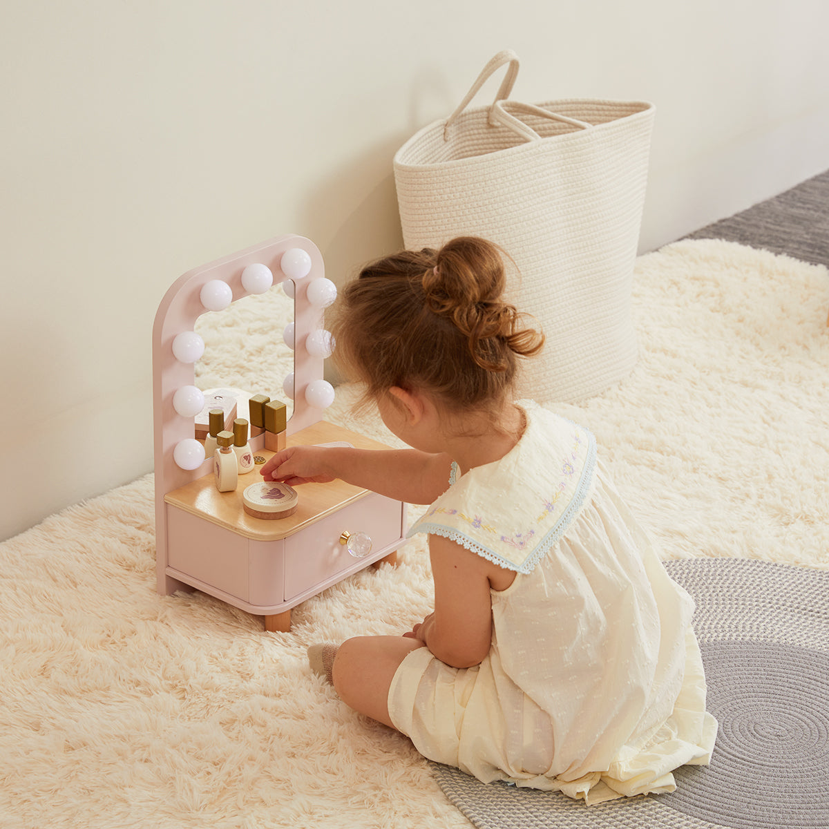 Dressing Table - GUANYI